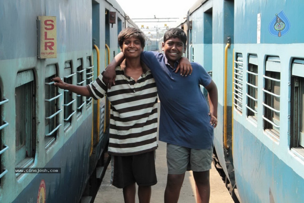 Marina Movie Stills - 21 / 87 photos