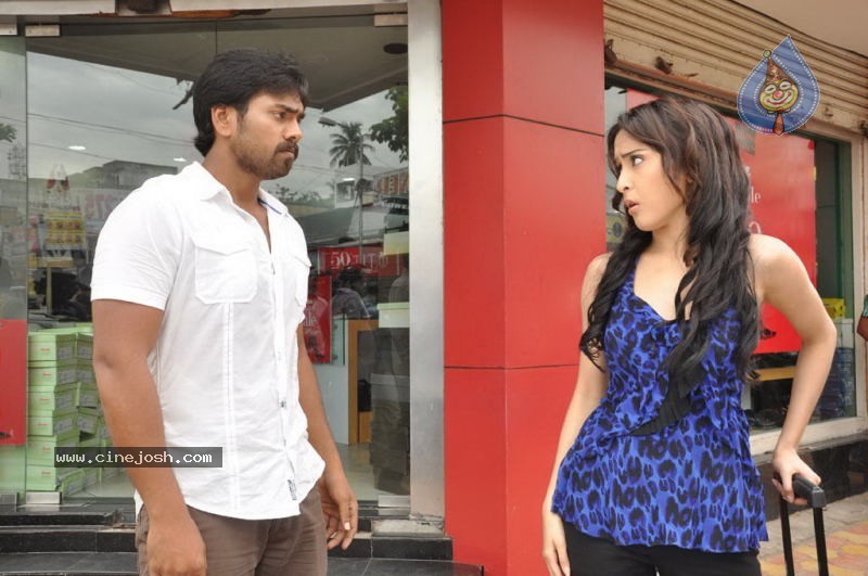 Markandeyan Tamil Movie Stills - 31 / 63 photos