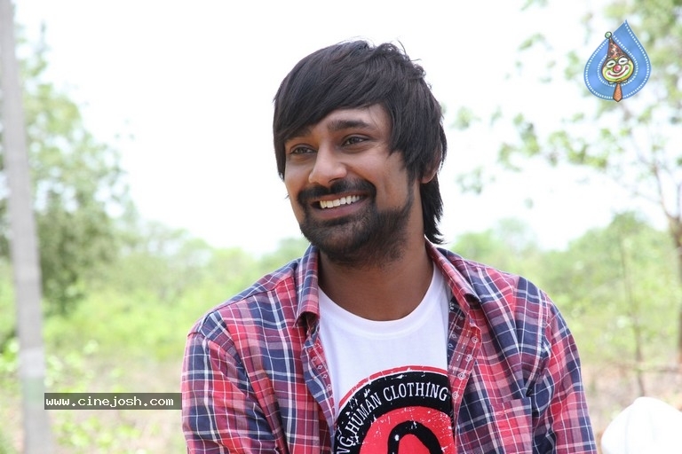 Marla Puli Movie Stills - 14 / 17 photos