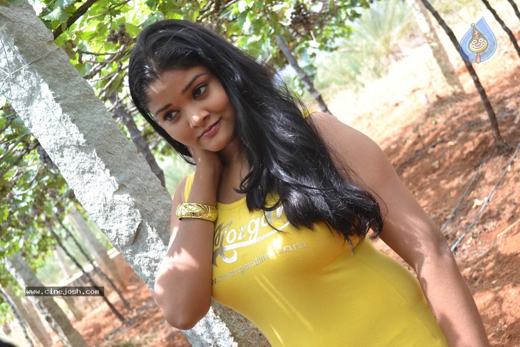 Maru Visaranai Tamil Movie Stills - 16 / 66 photos