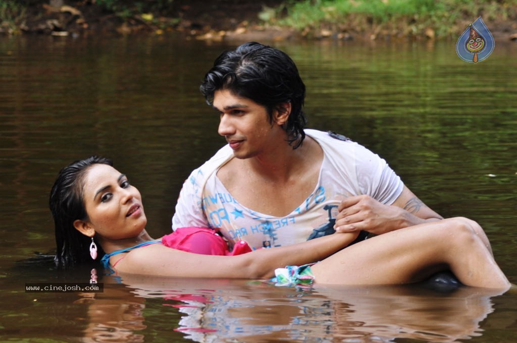 Marumugam Tamil Movie Hot Stills - 14 / 40 photos