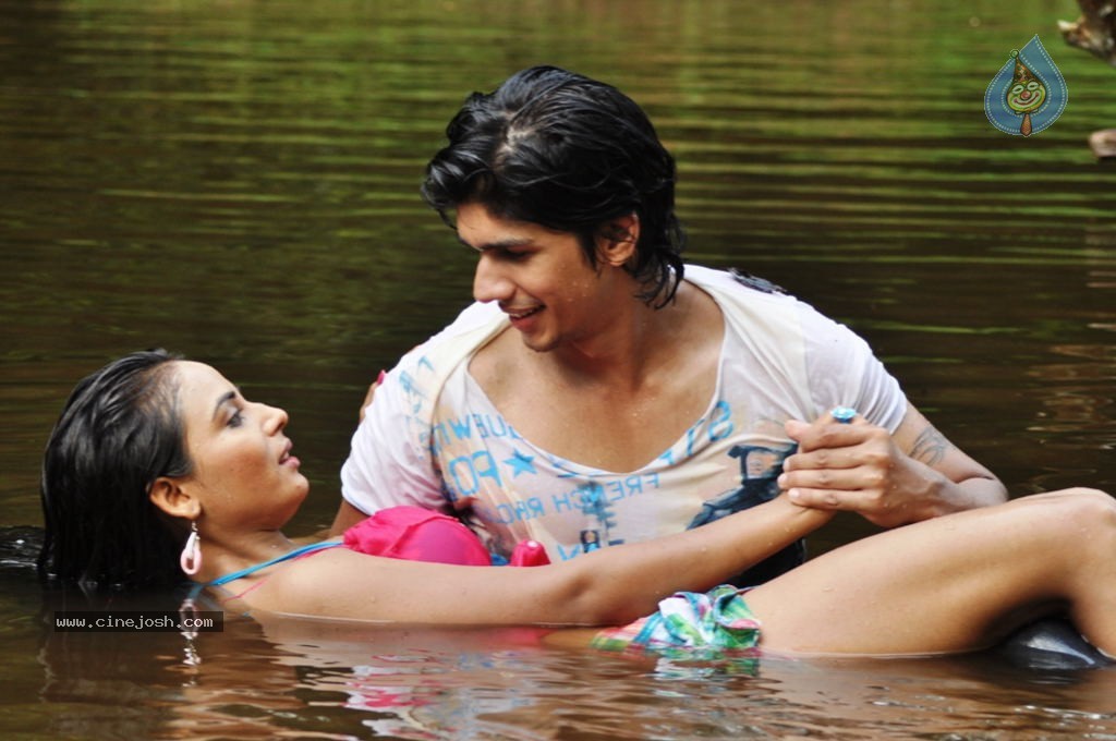 Marumugam Tamil Movie Hot Stills - 22 / 40 photos