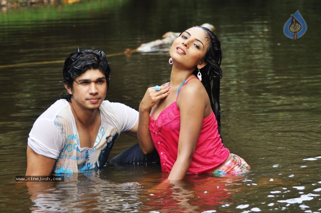Marumugam Tamil Movie Hot Stills - 30 / 40 photos
