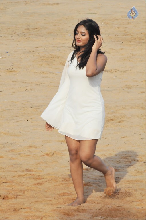 Maya Mall Movie Photos - 19 / 19 photos