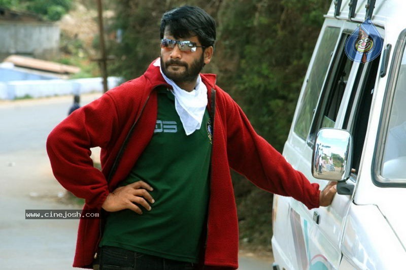 Mayai Tamil Movie Stills - 8 / 21 photos