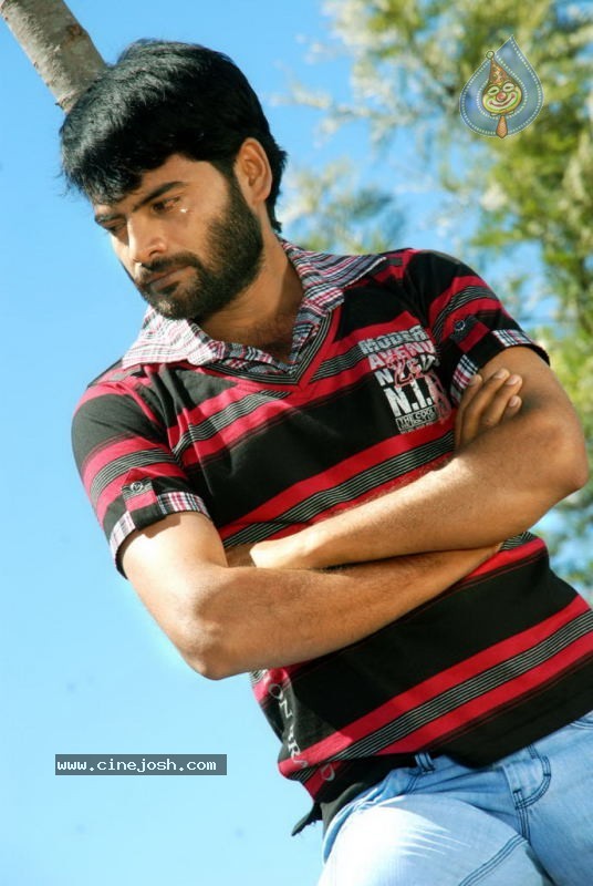 Mayai Tamil Movie Stills - 16 / 21 photos