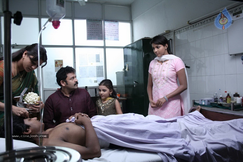 Mazhai Kaalam Tamil Movie New Stills - 2 / 117 photos