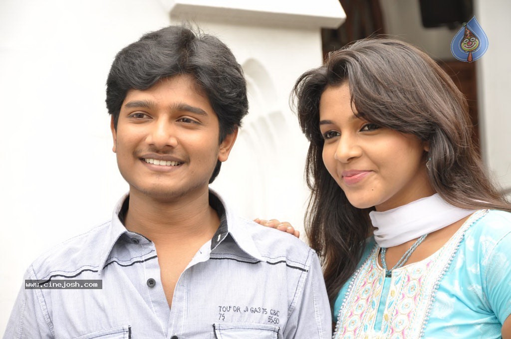 Mazhai Kaalam Tamil Movie New Stills - 18 / 117 photos