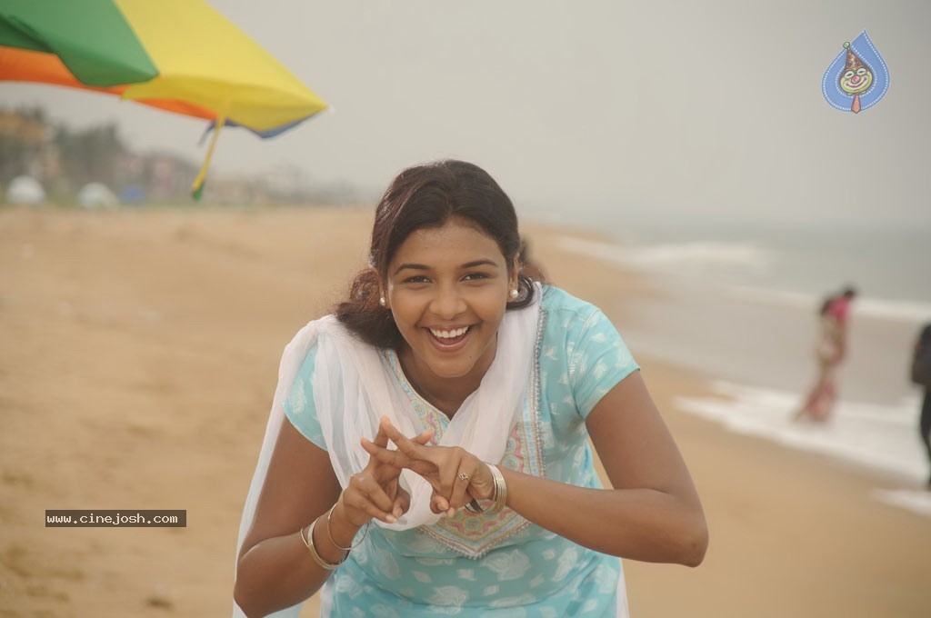 Mazhai Kaalam Tamil Movie New Stills - 42 / 117 photos