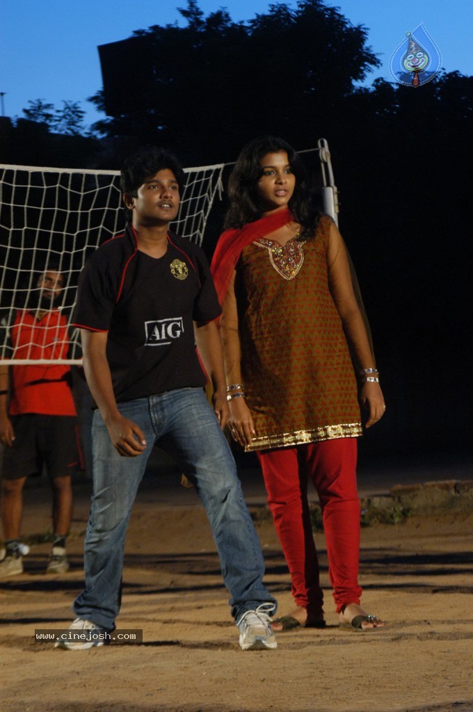 Mazhai Kaalam Tamil Movie New Stills - 51 / 117 photos