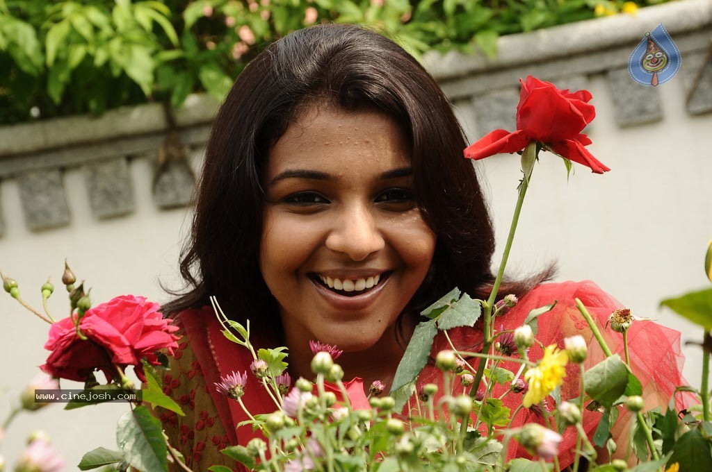 Mazhai Kaalam Tamil Movie New Stills - 54 / 117 photos