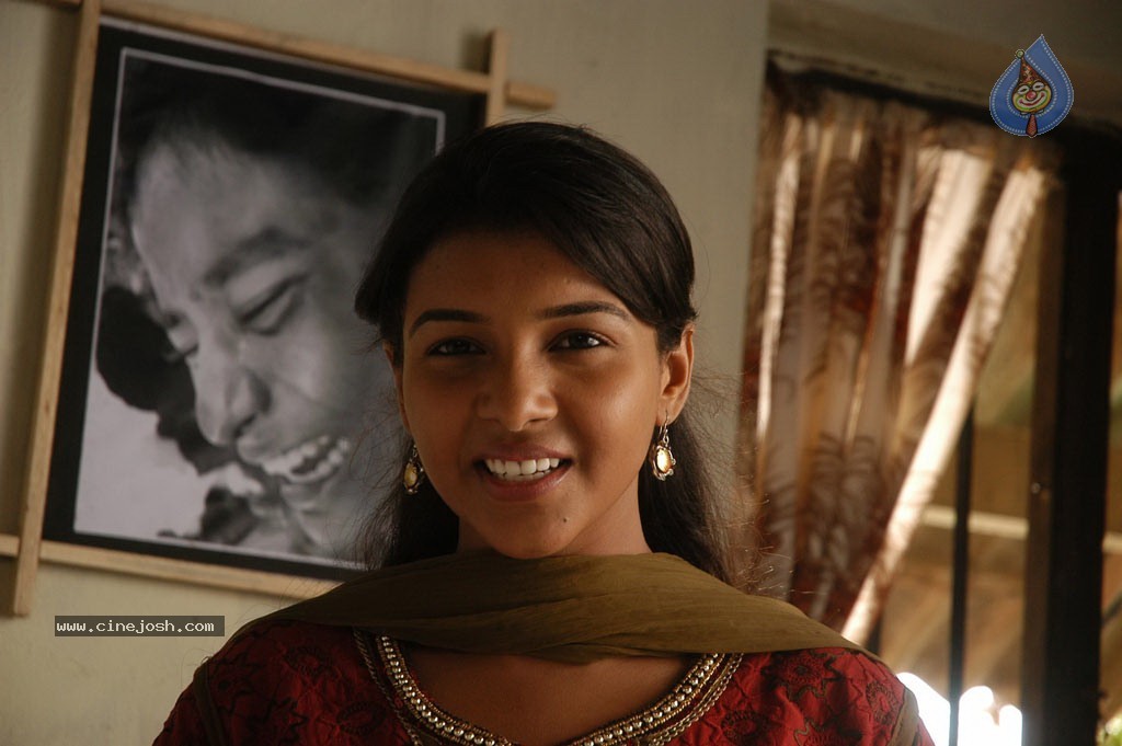 Mazhai Kaalam Tamil Movie New Stills - 67 / 117 photos