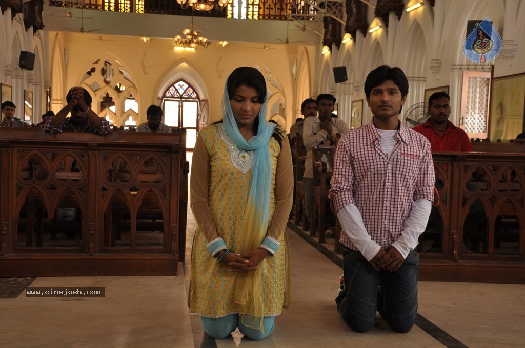 Mazhai Kaalam Tamil Movie New Stills - 83 / 117 photos