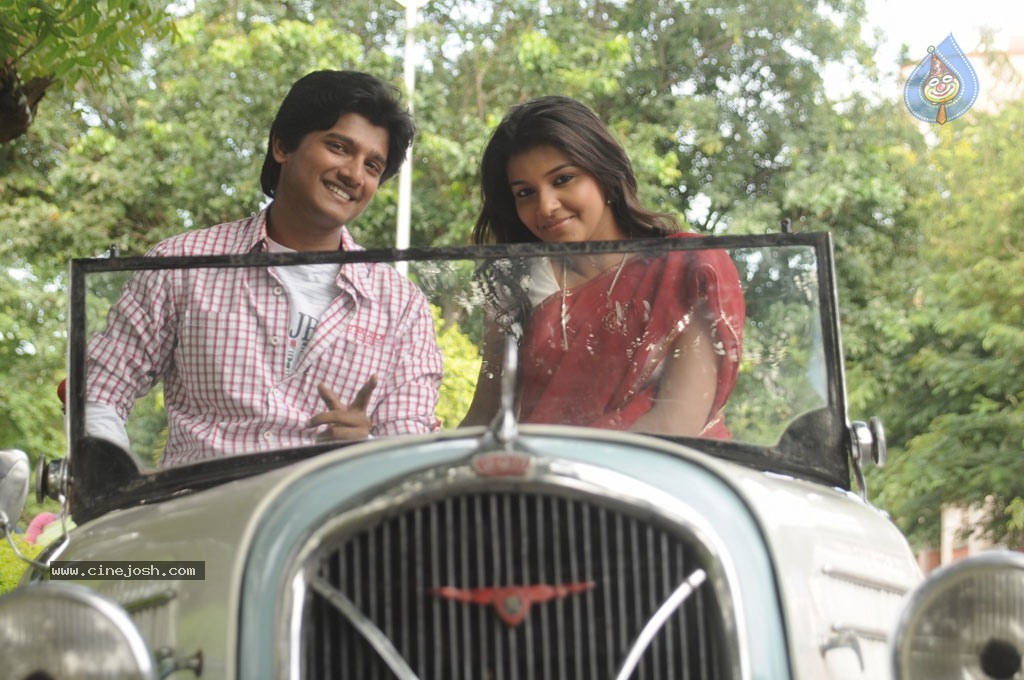Mazhai kaalam Tamil Movie Stills - 8 / 30 photos