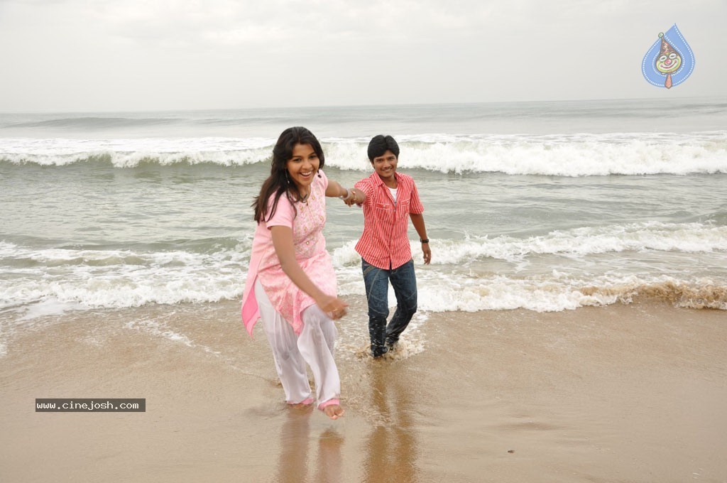 Mazhai kaalam Tamil Movie Stills - 13 / 30 photos
