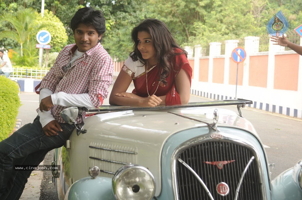 Mazhai kaalam Tamil Movie Stills - 27 / 30 photos