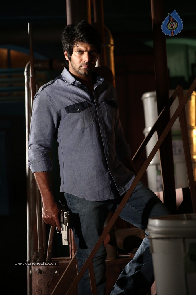Meagaamann Tamil Movie New Stills - 31 / 44 photos