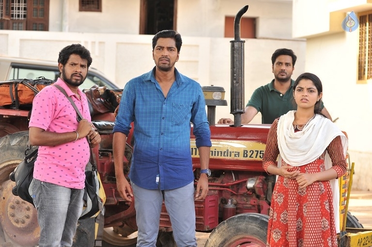 Meda Meeda Abbayi Movie New Stills - 5 / 5 photos