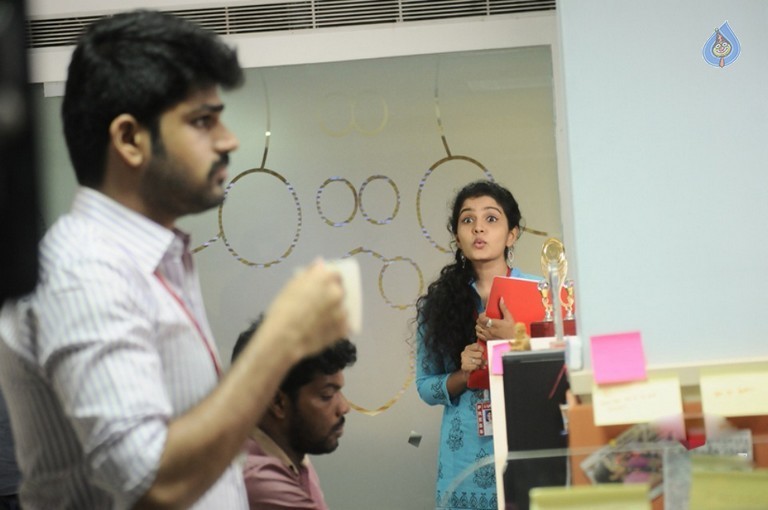 Metro Movie Working Stills - 16 / 20 photos