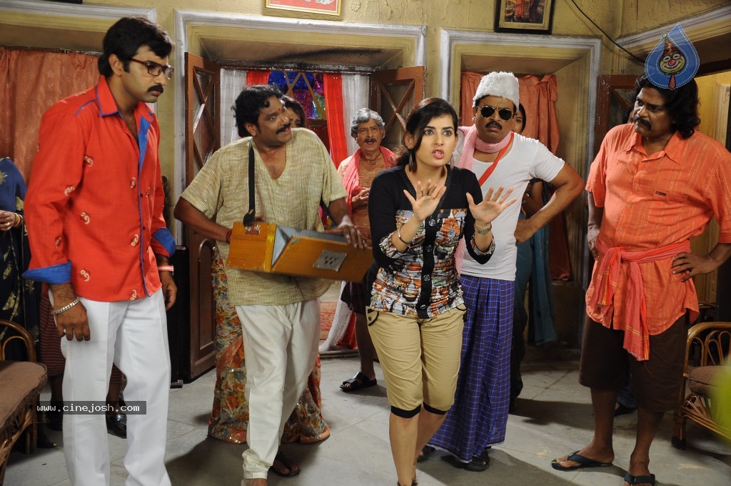 Mike Testing 143 Movie Hot Stills - 24 / 27 photos