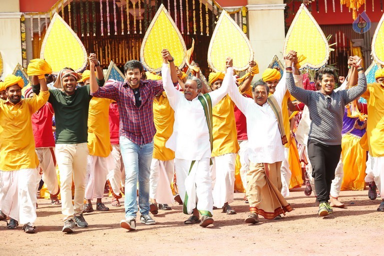 Mister Movie New Photos - 90 / 108 photos