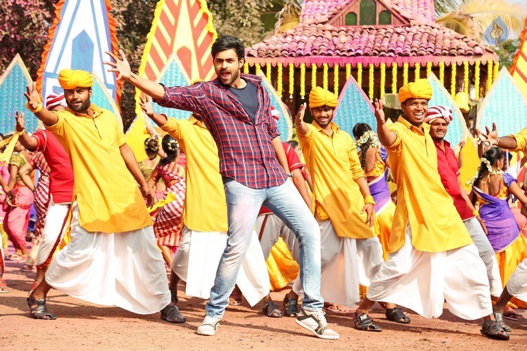 Mister Movie New Photos - 105 / 108 photos