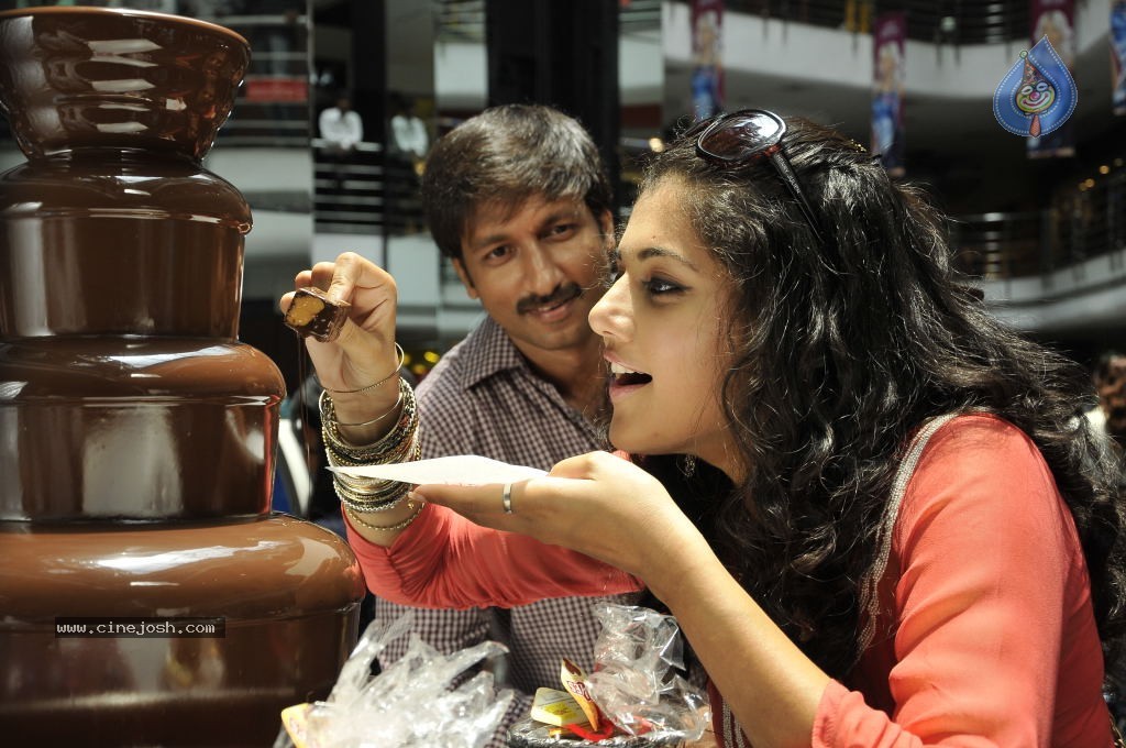 Mogudu Movie New Stills - 3 / 4 photos