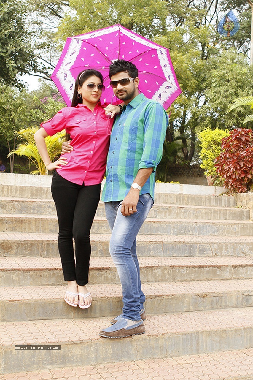 Mohabbath Mein Movie Stills - 5 / 7 photos