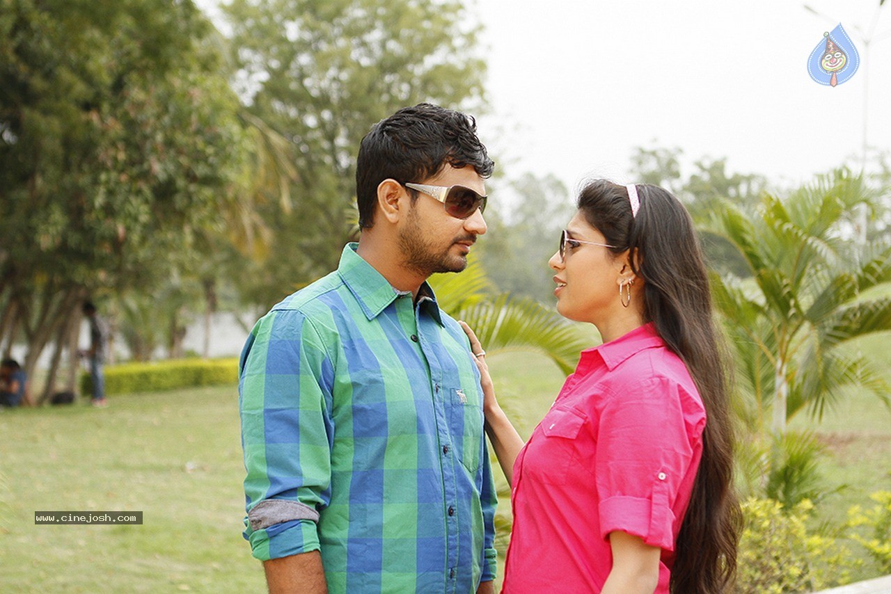 Mohabbath Mein Movie Stills - 7 / 7 photos