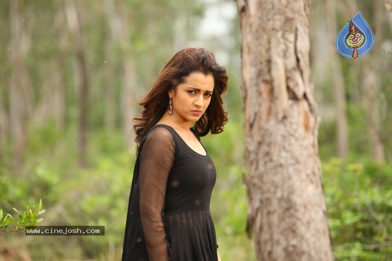 Mohini Movie Latest Photos - 5 / 9 photos