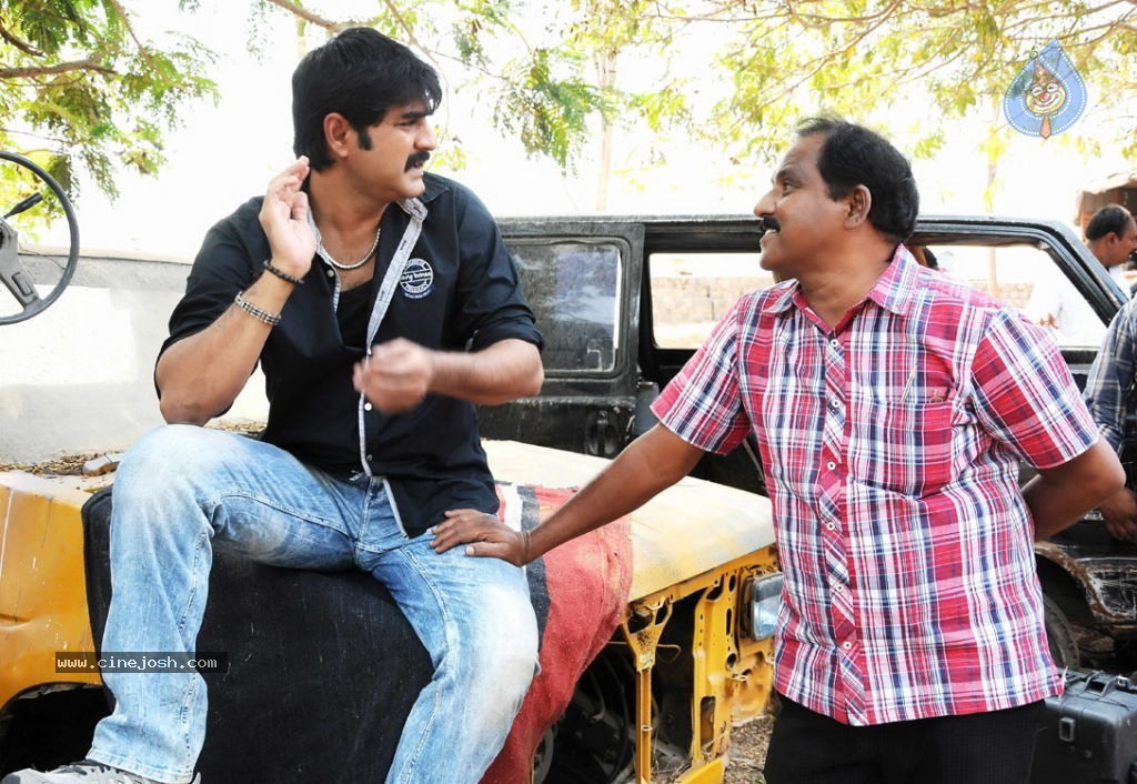 Mondodu Movie New Photos - 16 / 16 photos