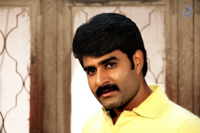 Mounam Movie New Photos - 19 / 20 photos