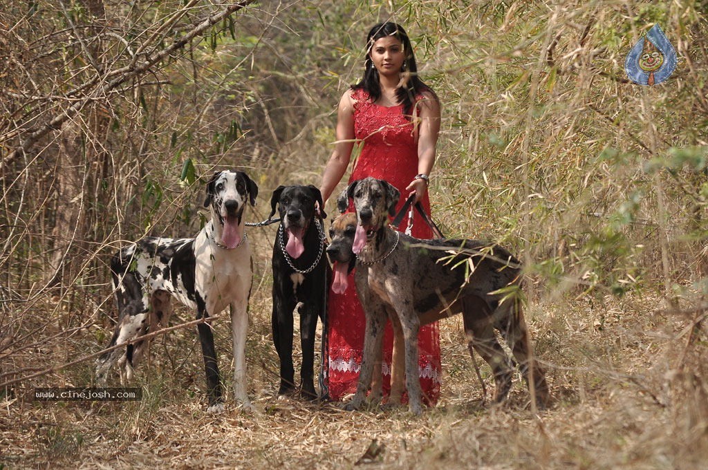 Mounamana Neram Tamil Movie Stills - 11 / 66 photos