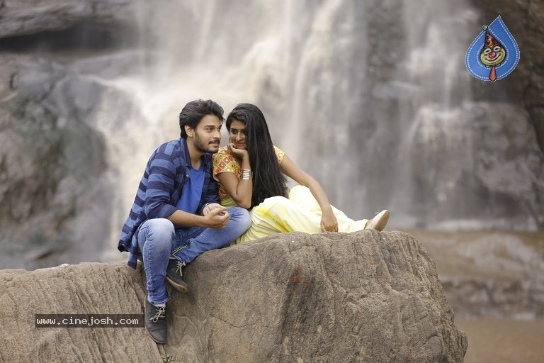 Mouname Ishtam Movie Stills - 10 / 18 photos