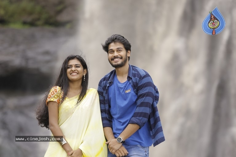 Mouname Ishtam Movie Stills - 18 / 18 photos