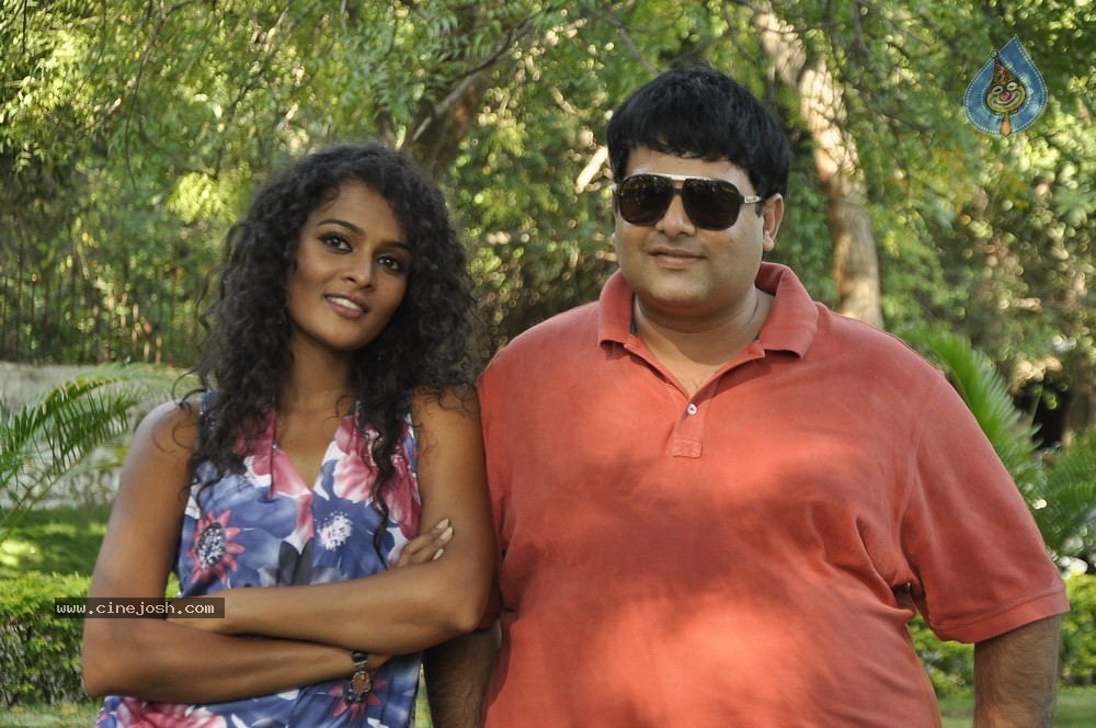 Mr. Manmadha Movie New Stills - 24 / 33 photos