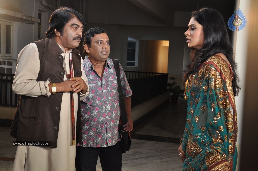 Mr. Manmadha Movie New Stills - 29 / 65 photos