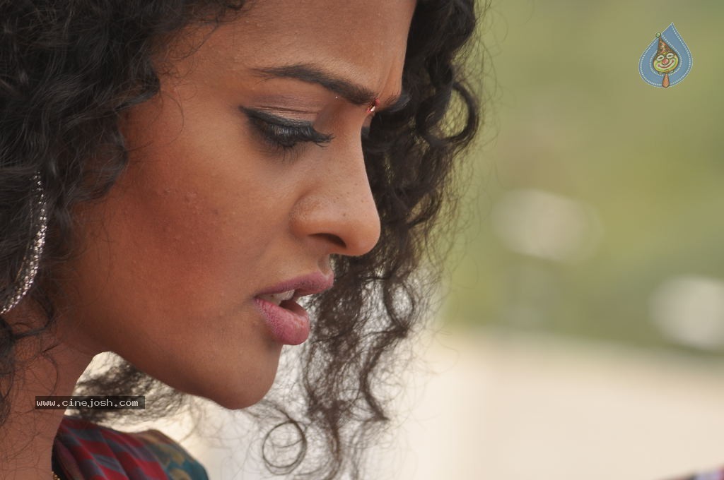 Mr. Manmadha Movie New Stills - 38 / 65 photos