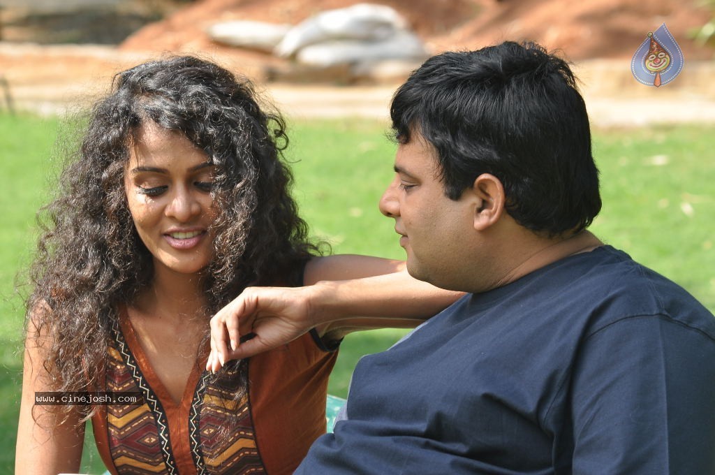 Mr. Manmadha Movie New Stills - 42 / 65 photos