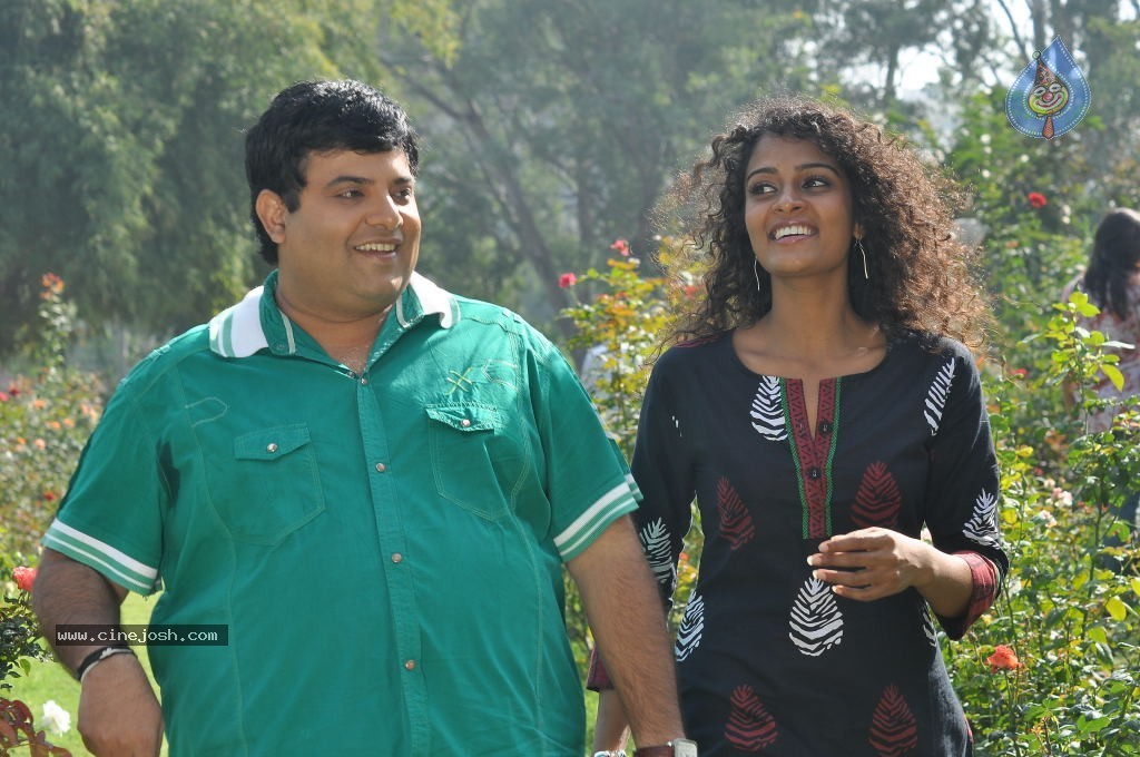 Mr. Manmadha Movie New Stills - 47 / 65 photos