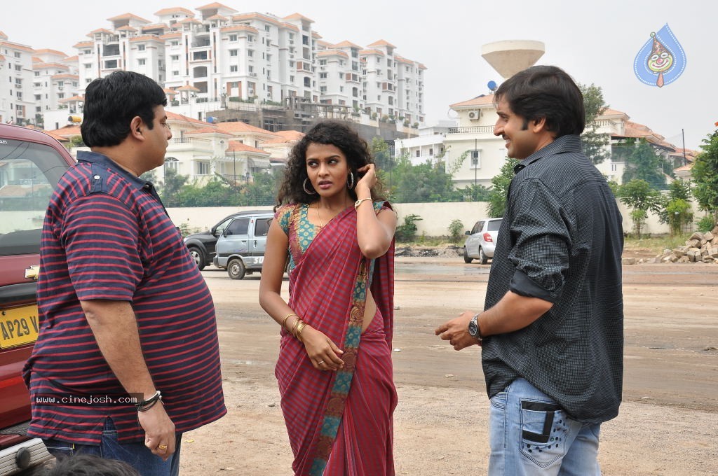 Mr. Manmadha Movie New Stills - 50 / 65 photos