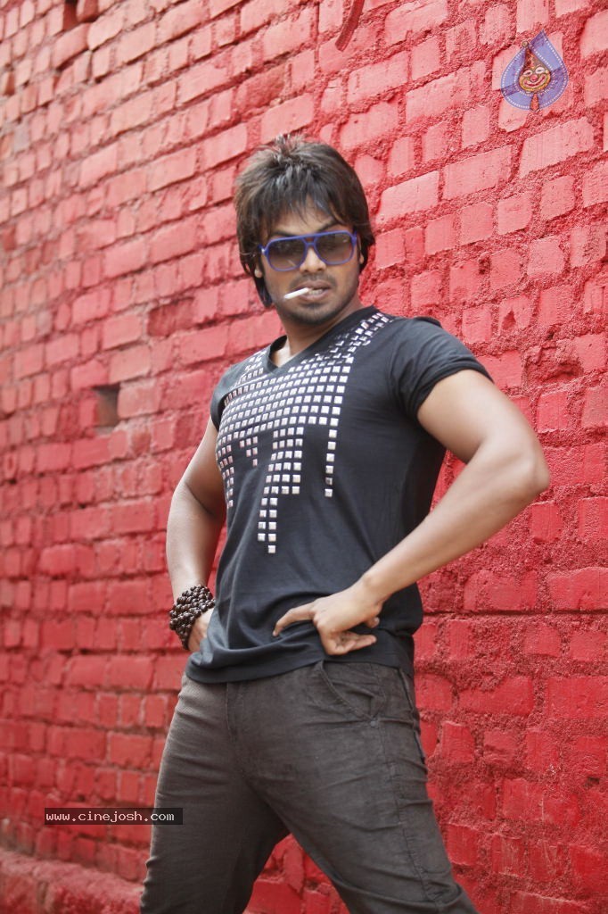 Mr. Nokia Movie Gallery - 25 / 32 photos