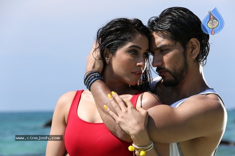 Mr Chandramouli Movie Stills - 2 / 5 photos