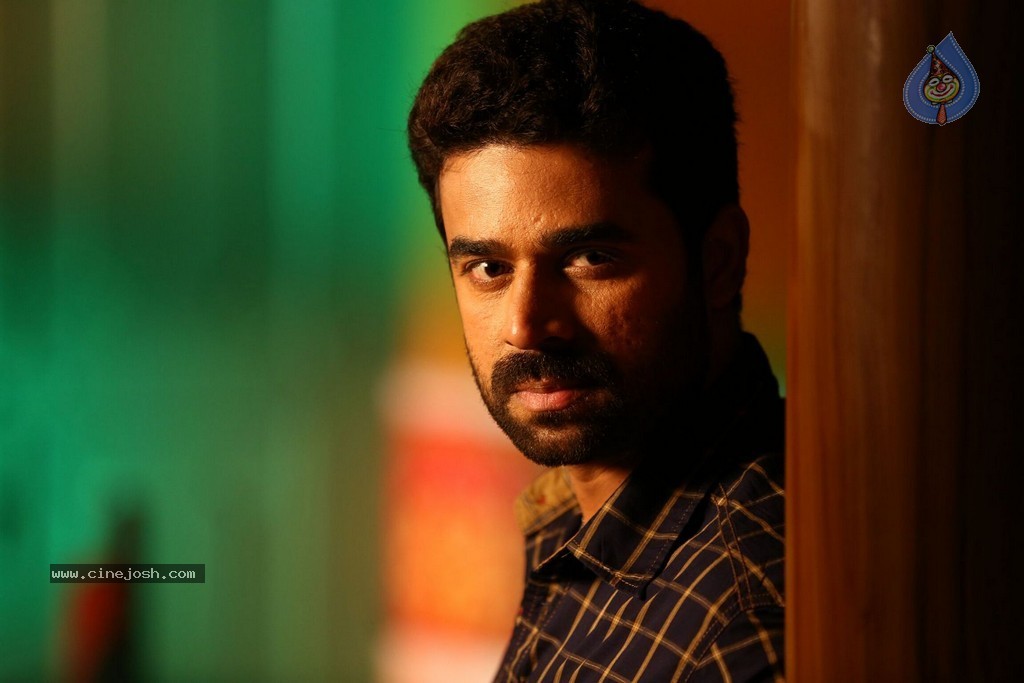 Mr Fraud Malayalam Movie Stills - 40 / 88 photos