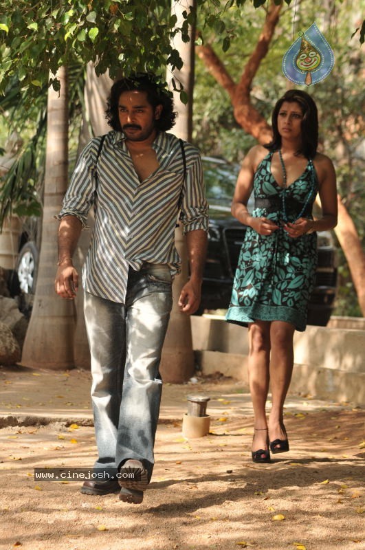 Mr Rascal Movie Stills - 11 / 86 photos