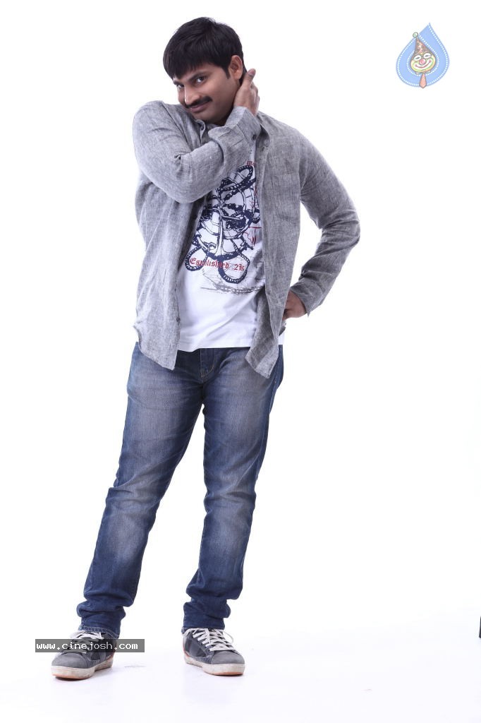 Mudduga Movie New Stills - 16 / 37 photos