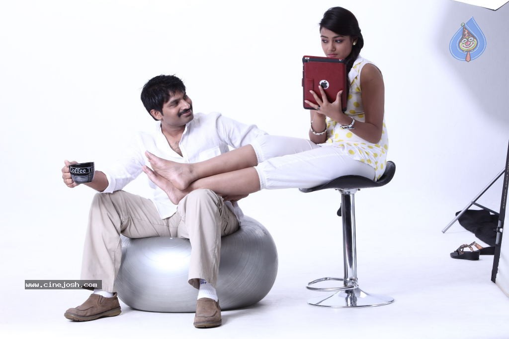 Mudduga Movie New Stills - 27 / 37 photos