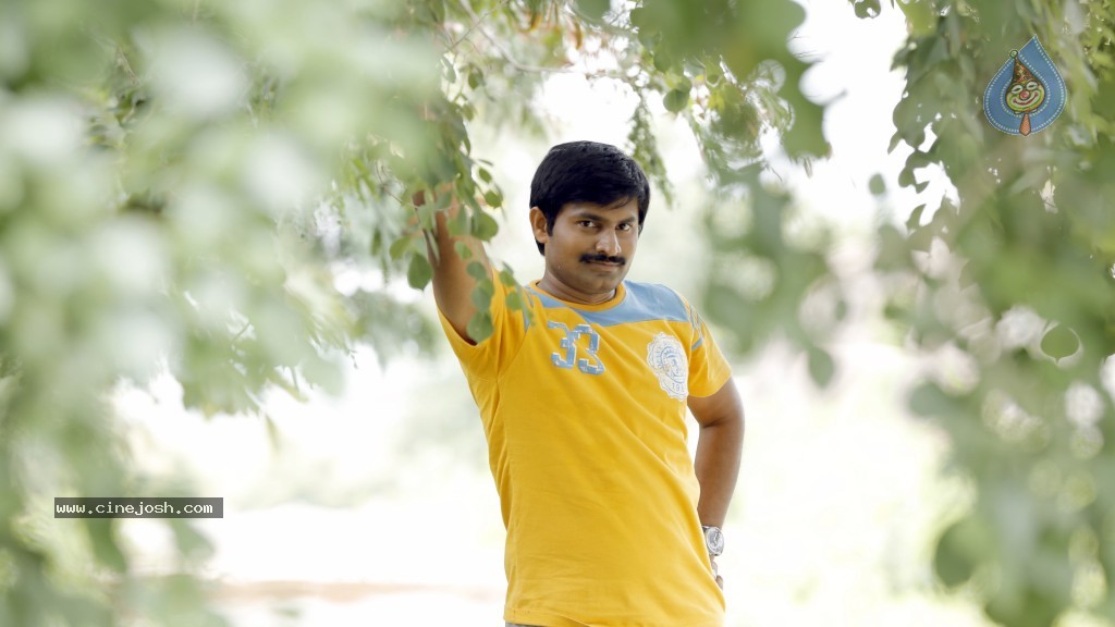 Mudduga Movie Stills - 19 / 45 photos