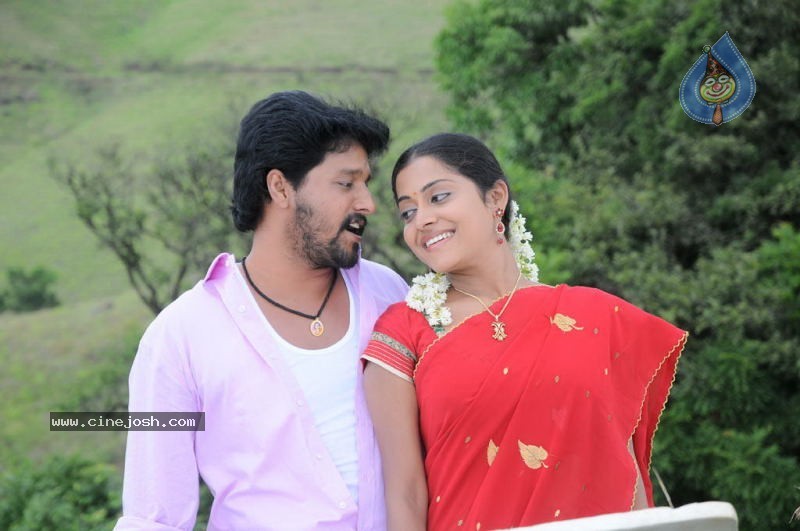 Mudhal Idam Tamil Movie Stills - 9 / 24 photos
