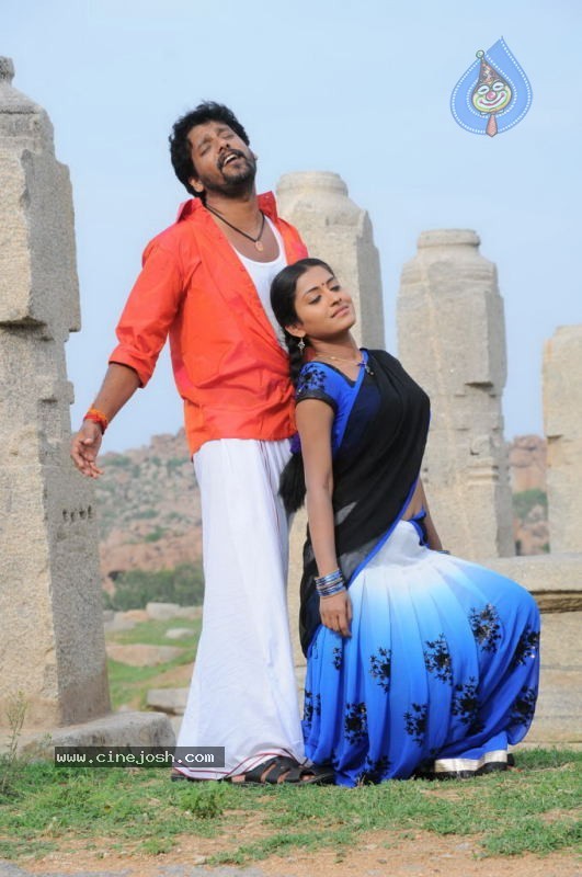 Mudhal Idam Tamil Movie Stills - 18 / 24 photos